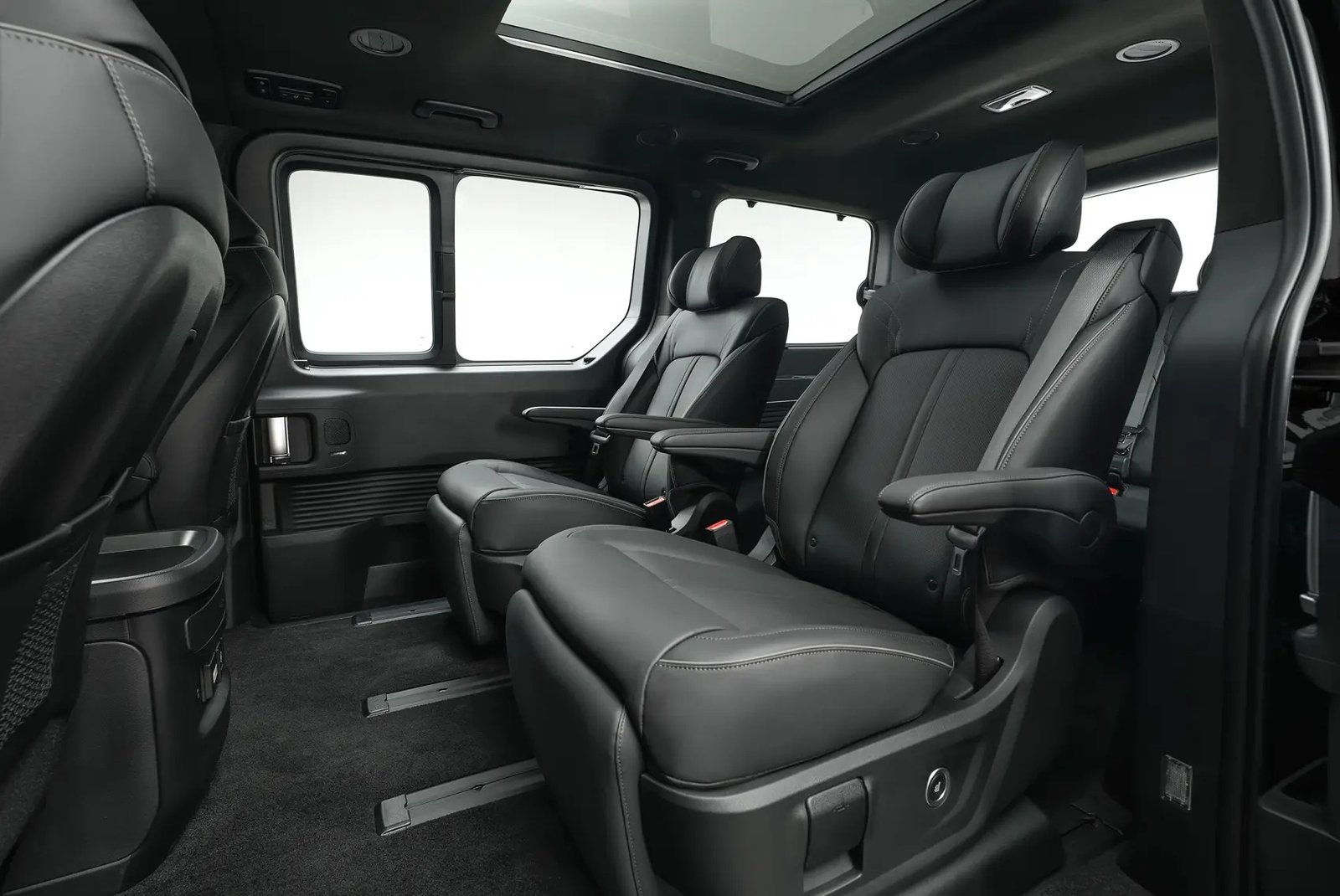 Hyundai Staria 4x4 VIP 6+1
